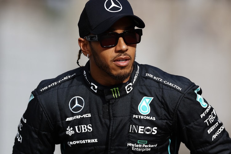 Aksi Lewis Hamilton Bareng Nissan GT-R Melibas Jalanan Tokyo